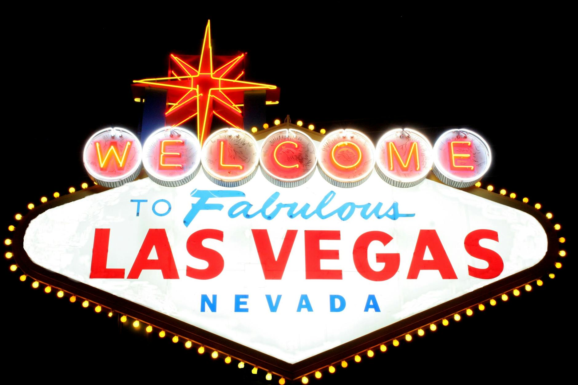 Las Vegas welcome sign at night